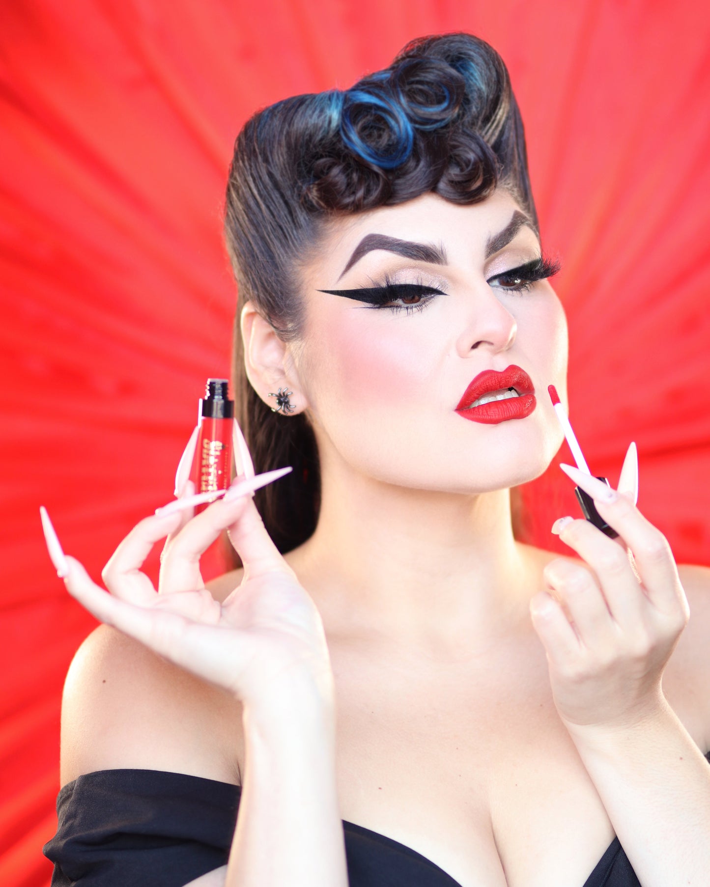 HELLVIS x Dafna Beauty: D Perfect Red
