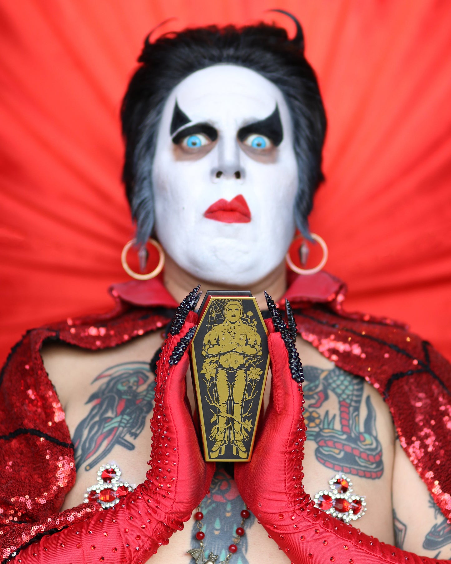 HELLVIS x Dafna Beauty: D Perfect Red